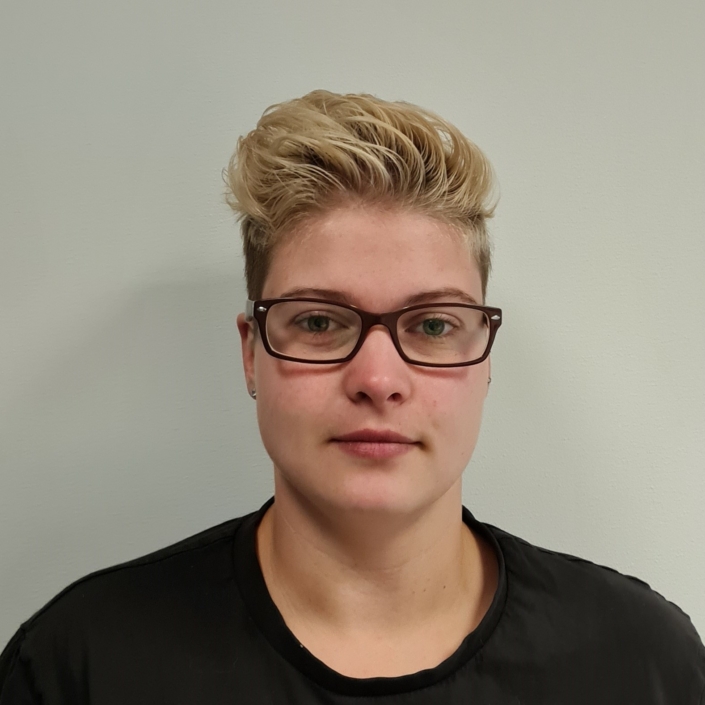 Amy van Drunen, Vrachtwagenchauffeuse/ Website beheerder/ Allround medewerker